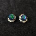 （１点もの）ブラックオパールのスタッドピアス（4mm・チタンポスト）