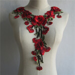 豪華薔薇立体刺繍モチーフネックライン　レッド