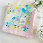 スカーフにもなる 水彩画ハンカチ「やわらかな光に包まれて」