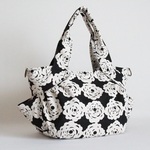 Mサイズ　黒色　ローズライン柄プリント生地　シュシュバッグ♪Mサイズ　Fm2 Lab.