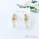 ミモザのフラワー鉱石レジン&淡水パール　ピアス/イヤリング