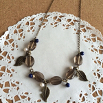 ラピスラズリとショコラ色のネックレス （12月の誕生石）