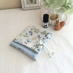 大人乙女のちょっと可愛いガーゼハンカチ*イングリッシュガーデン*ボタニカルフラワー*ナチュラルカラー*ブルー*コンパクト