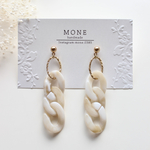 マーブル ベージュ チェーン ピアス⁂ 選べる イヤリング / ピアス素材　樹脂 ピアス etc. 母の日 プレゼント ギフト お呼ばれ デート 入学式 お出かけ