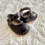 ネオブライス、ピュアニーモsベルト付き靴　ダークブラウン ヒールなし