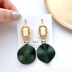 ♢大ぶりアンティークグリーンピアス/イヤリング♢