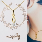 ねじれモチーフのジルコニアネックレス【ゴールド】