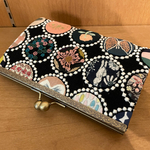 ミナペルホネン    ハンドメイド　お財布　タンバリン　丸パッチワーク　ネイビー
