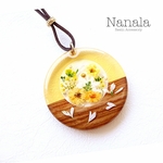 本物のお花と木のネックレス　レジンアクセサリ―