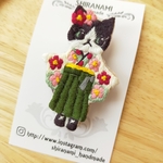 [春]袴姿猫ちゃんのブローチ