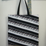 hos様オーダー品：USA生地ピアノ鍵盤柄マチなしトート