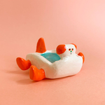 背中がプール犬の小物入れ