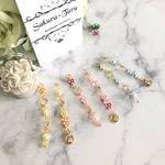 [送料無料] カラービーズ　と　小さなお花　の　ピアス　　✨　イエロー　ピアス　イヤリング　マスクチャーム　ゴールド　春　夏　