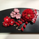 小さな髪飾り（赤ぼかし、桜）