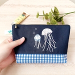 深海くらげ 手刺繍 舟型ポーチ　