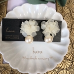 ✳︎2way アクリルホワイトフラワー×コットンパール✳︎ハンドメイドピアス