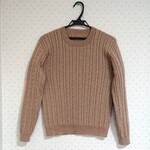 ウール100%ケーブル編みセーター（ベージュ）