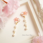【再販】桜ビジューと三連パール　イヤリング/ピアス/桜/花/フラワー/ビジュー/スワロフスキー/パール/三連パール/春