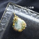 エデナイトカルサイトペンダント（ワイヤージュエリー☆ワイヤーアクセサリー☆ワイヤーラッピング天然石ネックレス）