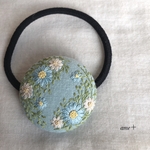 小花　刺繍ヘアゴム/ブローチへ変更可能