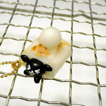 黒豆羊ちゃんのキーホルダー（お餅にされちゃったよ〜）
