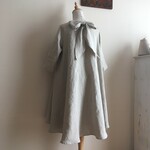 タンブラーウォッシュ加工リネンFで作った後リボンフレアワンピース