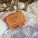 BOX型で使いやすい！本革ミニ財布♡かわいい刺繍アレンジ♡三つ折り財布　ミニマル財布　ミニマリスト　ミニウォレット　ミモザ