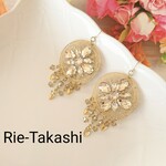 メタルビジューのエスニックなシャンデリアピアス