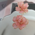 スイートピンク　薔薇のピアス 　サージカルステンレス