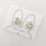 小粒ピアス