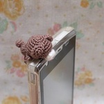 【みんく様オーダー分】しがみつきくまさんのイヤホンピアス☆（ブラウン）