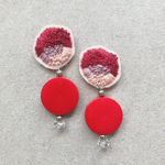 red×purple刺繍ピアス