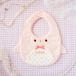 癒しのペンギンスタイ(ピンク)♡お名前刺繍・名入れできます♡出産祝い・お出かけ♡女の子スタイ・よだれかけ
