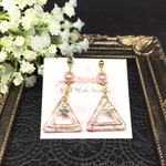キラキラ三角ピアス／イヤリング