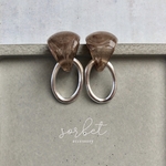 marble × metal oval