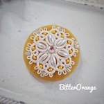 ヘアゴム ブローチ 黄 花 タティングレース ビーズ刺繍 レース ビーズ 刺繍 くるみボタン くるみぼたん 髪ゴム ギフト イエロー