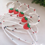 ミニハンガー   つぶつぶいちご🍓シロ