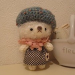 大きな帽子の白クマさん