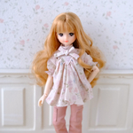 リカちゃん服＊春のVデザインのフリルブラウス＊ブライス＊ジェニー
