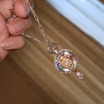 a 虹色懐中時計　プリズムチャーム