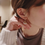 〔大人可愛い〕かすみ草ピアス/イヤリング