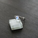 ロイヤルブルームーンストーン（ペリステライト）　ワイドフィリグリーリング　SILVER925