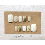 再販3］ベージュとホワイトフラワーネイル*ネイルチップ