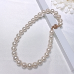 上品な首元に 10mmパール チョーカー 全長約32cm