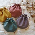 手刺繍入り　タグ付き　　巾着　②