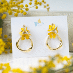 ミモザの花とツイストリング　イヤリング(ピアス)　