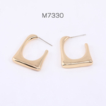 M7330   6個  デザインピアス スクエアフープ 20×25mm ゴールド   3×（2ヶ）