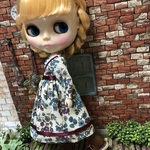 ベルト付きのワンピース