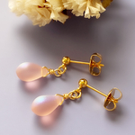 桜霧　チェコドロップの一粒ピアス　マットサクラAB