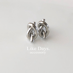 Knot earrings